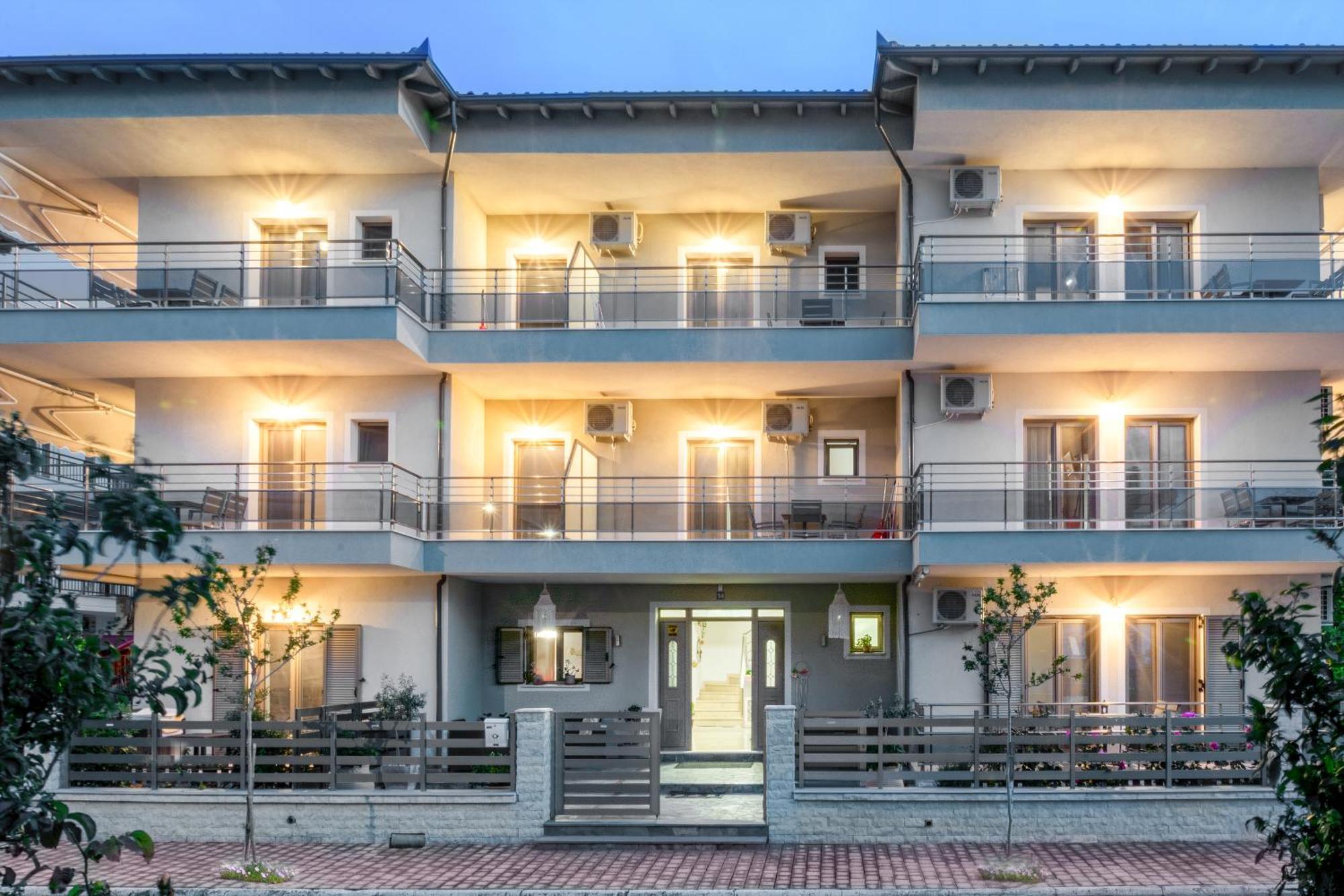 U Jacka Apartment Neoi Poroi Exterior photo